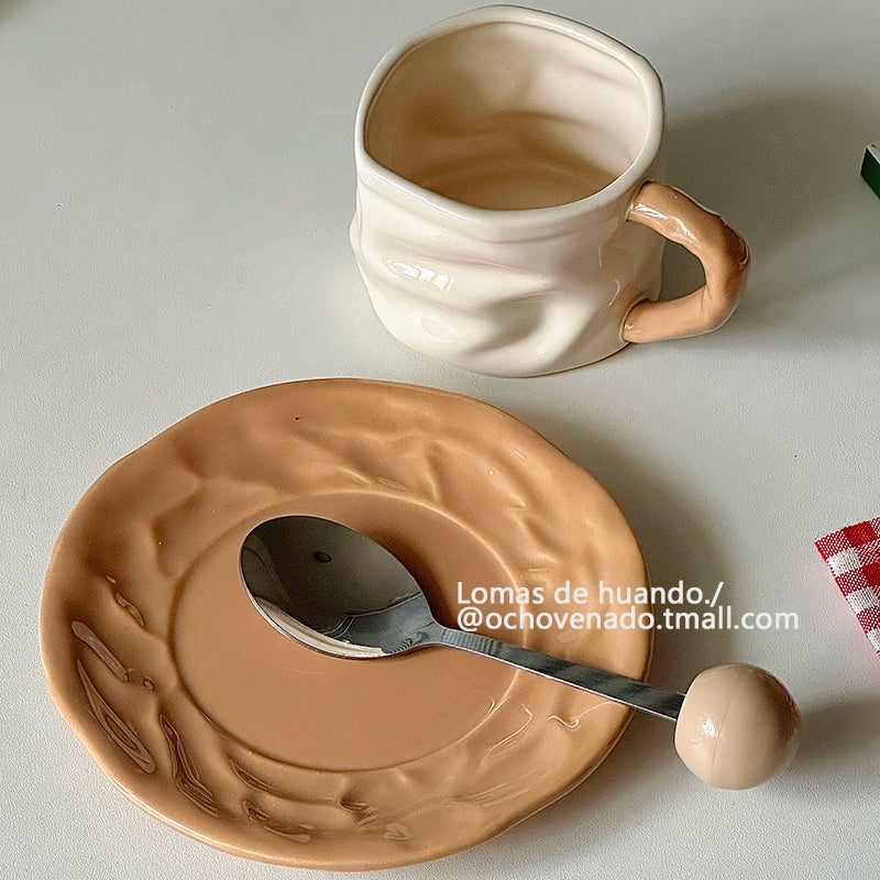 Juego de café elegante, exquisito, lujoso y accesible.