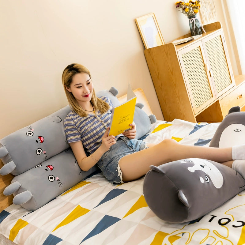 Almohada larga de felpa de animales