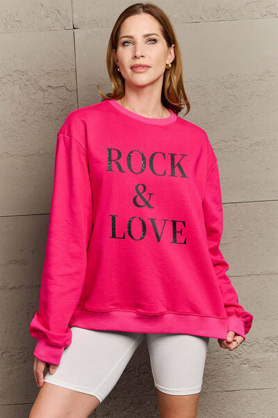 Sudadera con cuello redondo ROCK & LOVE de tamaño completo de Simply Love