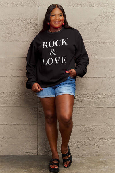 Sudadera con cuello redondo ROCK & LOVE de tamaño completo de Simply Love