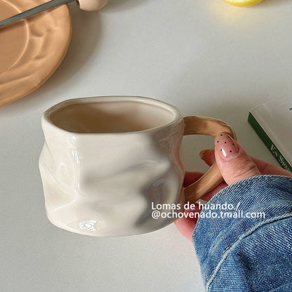 Juego de café elegante, exquisito, lujoso y accesible.